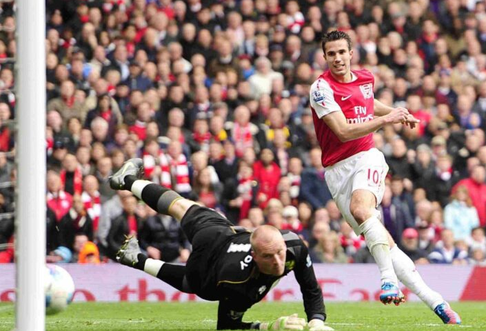 Which player matched Thierry Henry for the most Premier League goals scored in a single season for Arsenal?